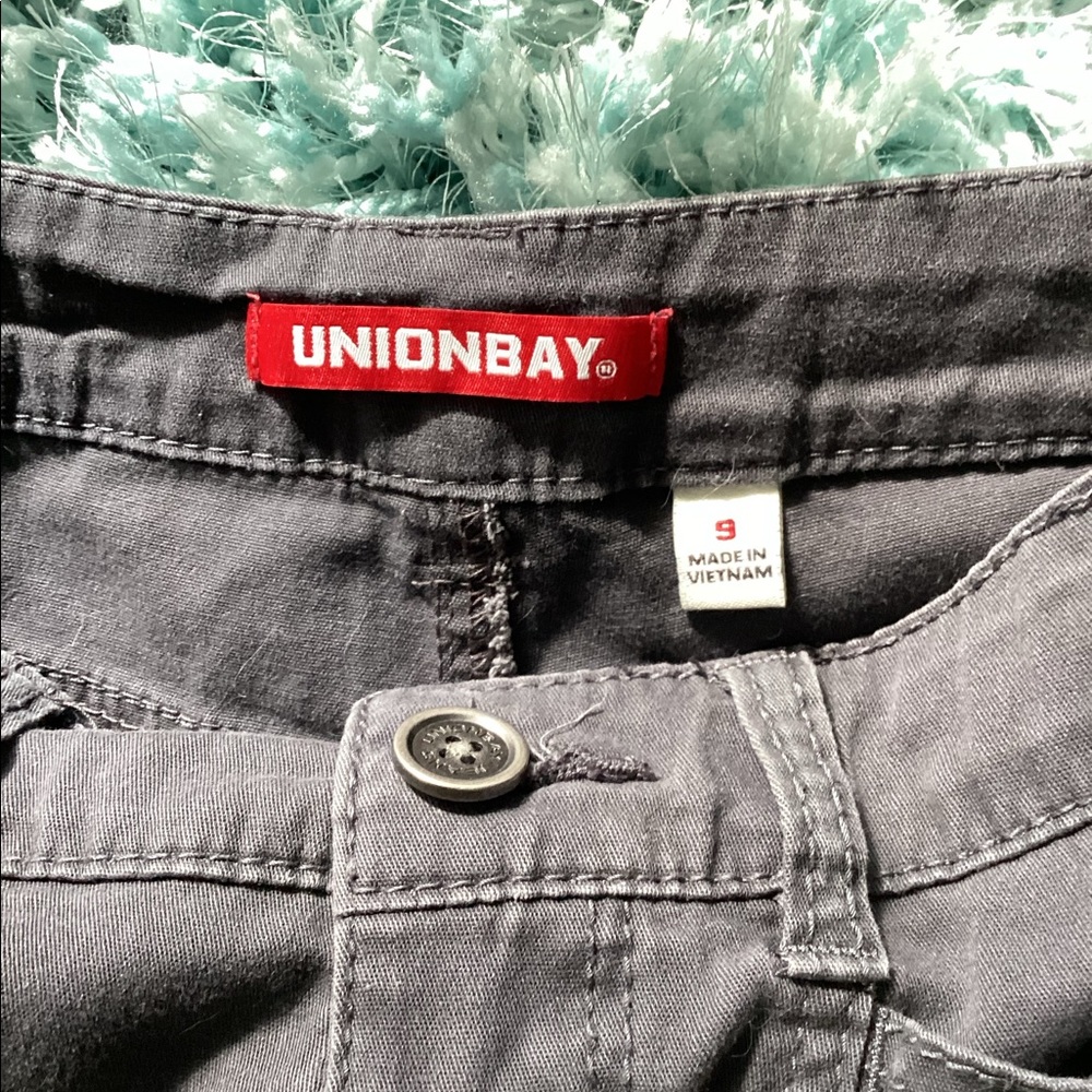 Unionbay gray shorts Juniors size 9 - Picture 3 of 3